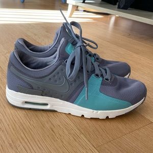 Nike Air Max Zero women’s Shoe